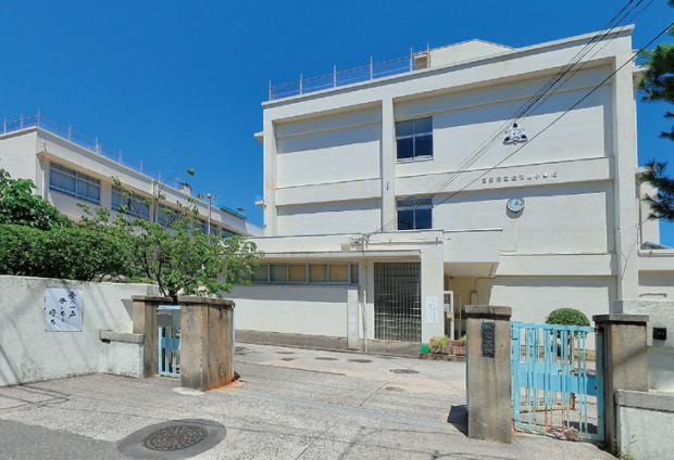 市立比治山小学校