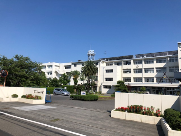 高松中学校