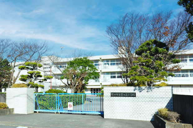 磐田南小学校