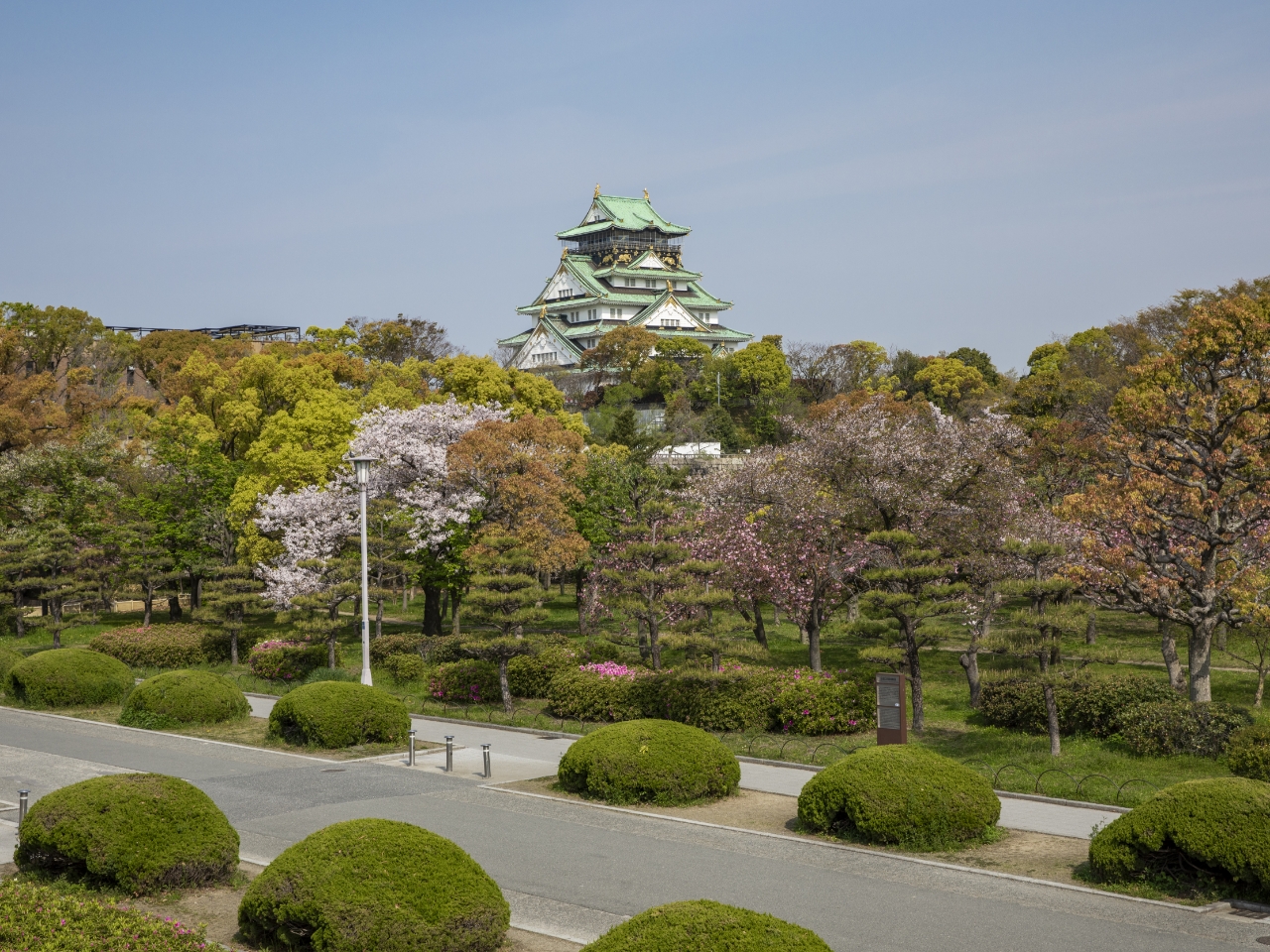 大阪城公園（徒歩15分／約1,180m）