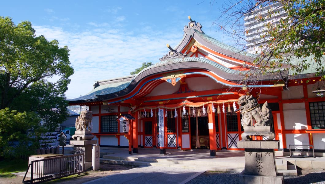 玉造稲荷神社（徒歩15分／約1,160m）