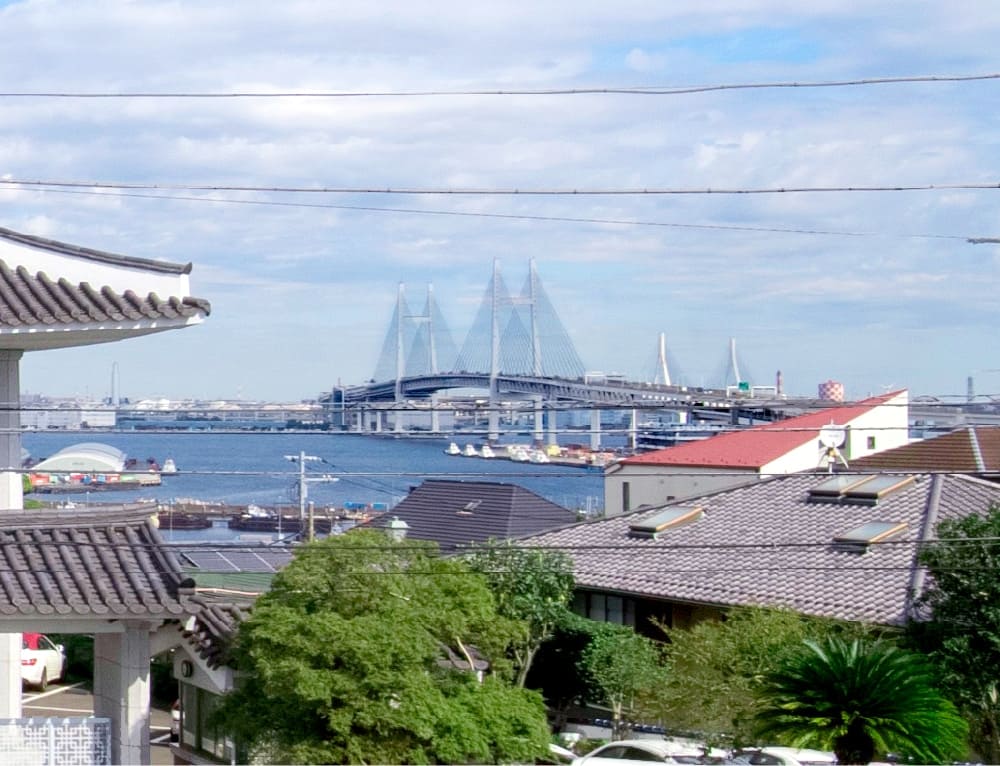 東京湾を垣間見る